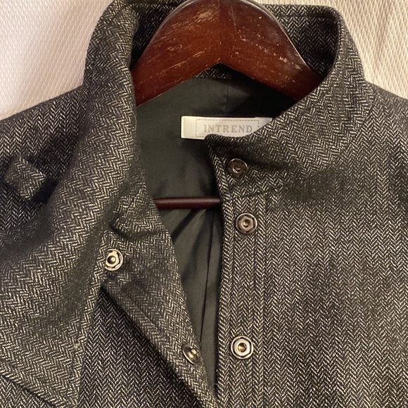 Beautiful jacket with metallic herringbone design - Sz 12 - Picture 6 of 8